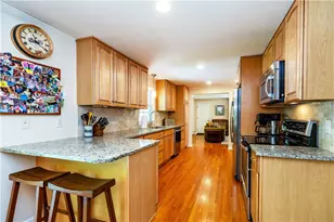 65 Walnut Dr, East Greenwich, RI 02818 - Photo 15
