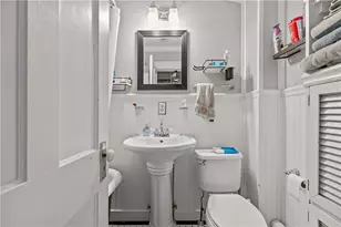 5 Elliot Pl, Newport, RI 02840 - Photo 33