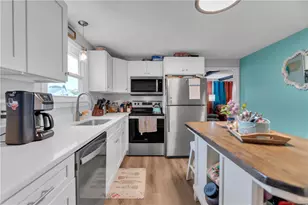 125 Waterman Ave, Johnston, RI 02919 - Photo 9