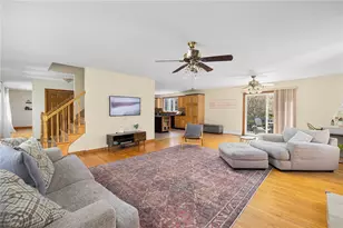 6 Country Rd, Warren, RI 02885 - Photo 3
