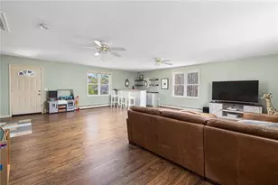 6 Country Rd, Warren, RI 02885 - Photo 19