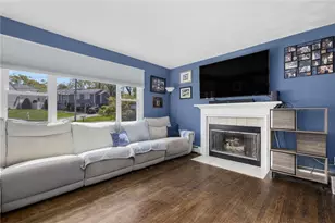 64 Long Ct, Cranston, RI 02920 - Photo 11
