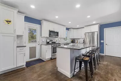 64 Long Court, Cranston, RI 02920 - Photo 3