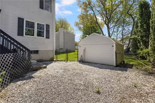 64 Long Ct, Cranston, RI 02920 - Photo 31