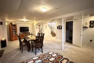 124 Zinnia Dr, Cranston, RI 02920 - Photo 25