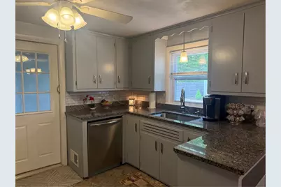 124 Zinnia Drive, Cranston, RI 02920 - Photo 3