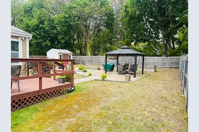 124 Zinnia Drive, Cranston, RI 02920 - Photo 27