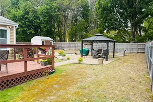 124 Zinnia Dr, Cranston, RI 02920 - Photo 27