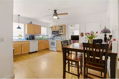 28 Roma Street, Bristol, RI 02809 - Photo 3
