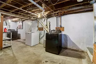 28 Roma St, Bristol, RI 02809 - Photo 31