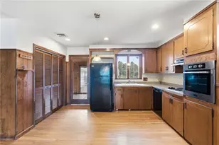 43 Isabella Ave, Providence, RI 02908 - Photo 11