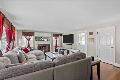 74 Youngs Avenue, West Warwick, RI 02893 - Photo 5