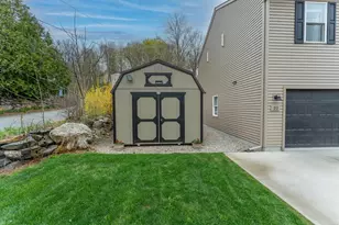 22 Barber St, Putnam, CT 06260 - Photo 3