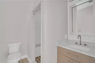 19 Rhode Island Ave, Providence, RI 02906 - Photo 35