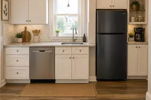 130 Elmgrove Ave, Providence, RI 02906 - Photo 5