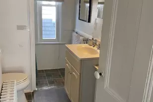 616 Thames St, Newport, RI 02840 - Photo 11