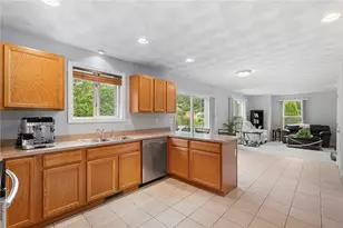 19 Wilson St, West Warwick, RI 02893 - Photo 11