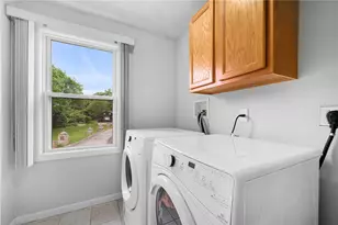 19 Wilson St, West Warwick, RI 02893 - Photo 27