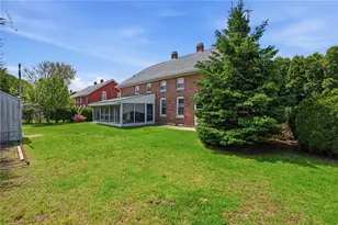 17 Victory St, Cumberland, RI 02864 - Photo 5