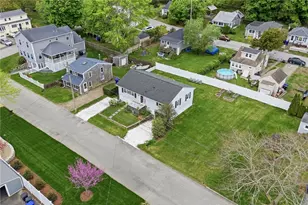 10 Read Ave, Warren, RI 02885 - Photo 3