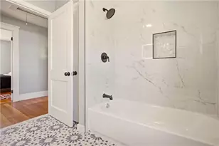 18 Harding Ave, Cranston, RI 02905 - Photo 19