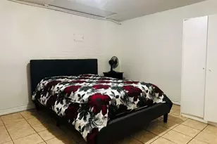 2 Parkview Ave, Providence, RI 02905 - Photo 17