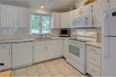 60 North Street, Cranston, RI 02920 - Photo 5