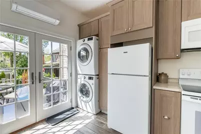 4 Red Cross Avenue #1A, Newport, RI 02840 - Photo 5