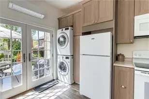 4 Red Cross Ave, Newport, RI 02840 - Photo 5