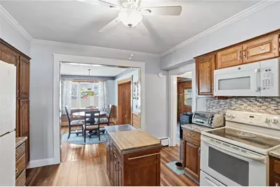 680 Veterans Memorial Parkway, East Providence, RI 02914 - Photo 9