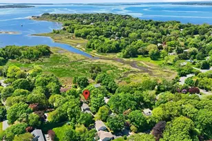 24 Wildflower Rd, Barrington, RI 02806 - Photo 3