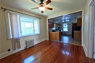 1005 Narragansett Blvd, Providence, RI 02905 - Photo 3