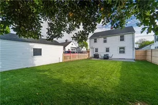 300 Vine St, Pawtucket, RI 02861 - Photo 19