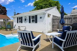 111 Slater Park Ave, Pawtucket, RI 02861 - Photo 33