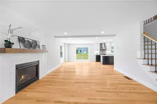 212 St Louis Ave, Woonsocket, RI 02895 - Photo 3