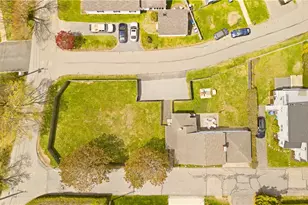 2 Stimpson St, Middletown, RI 02842 - Photo 31