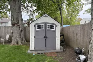 353 Massasoit Ave, East Providence, RI 02914 - Photo 5