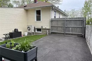 353 Massasoit Ave, East Providence, RI 02914 - Photo 7