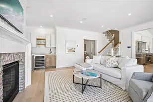 16 Lookout Ln, Portsmouth, RI 02871 - Photo 7