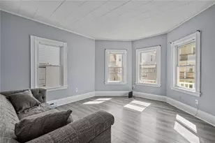 61 Robin St, Providence, RI 02908 - Photo 9