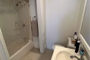 41 Washington Ave, Cranston, RI 02920 - Photo 17