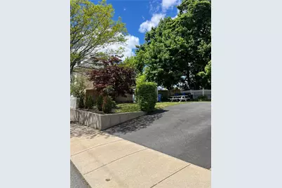 41 Washington Avenue, Cranston, RI 02920 - Photo 5