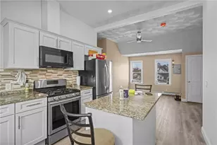471 Smithfield Ave, Pawtucket, RI 02860 - Photo 23