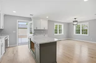 60 Bloor St, Warwick, RI 02889 - Photo 7