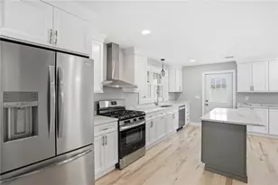 60 Bloor St, Warwick, RI 02889 - Photo 9