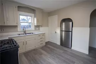 30 Messina St, Providence, RI 02908 - Photo 9