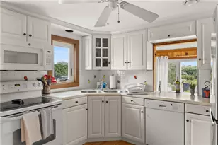 24 Dunes Rd, Narragansett, RI 02882 - Photo 19