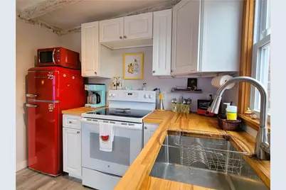10 Collins Street #2, Newport, RI 02840 - Photo 5