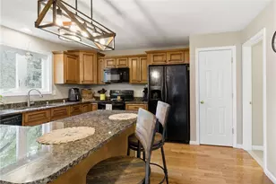 49 Silver Cup Cir, West Warwick, RI 02893 - Photo 9