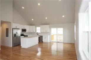 178 Highland St, Cranston, RI 02920 - Photo 7